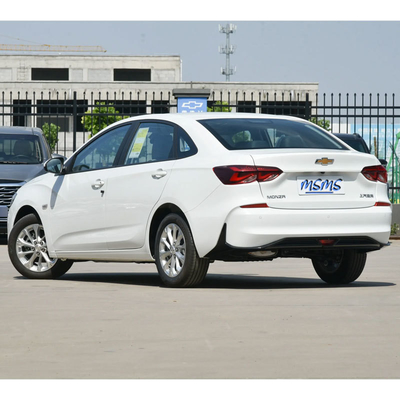 2023 Kia Setus 1.5L CVT Édition de luxe 5 portes 5 places SUV compact voiture à essence 4 mois