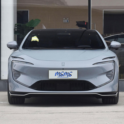 2024 4 portes 5 places Sedan voiture électrique avec une autonomie de 12 650 km et une vitesse maximale de 215 km/h