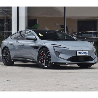 2024 4 portes 5 places Sedan voiture électrique avec une autonomie de 12 650 km et une vitesse maximale de 215 km/h