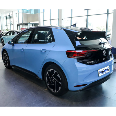 2023 Volkswagen ID3 voiture électrique de petite taille avec 450 km de portée et 1760 kg de poids en freinage